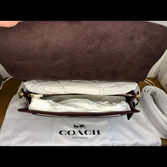 S⭕️LD‼️NWT Coach Tabby Shoulder Bag in Deep Red - Picture 6 of 12